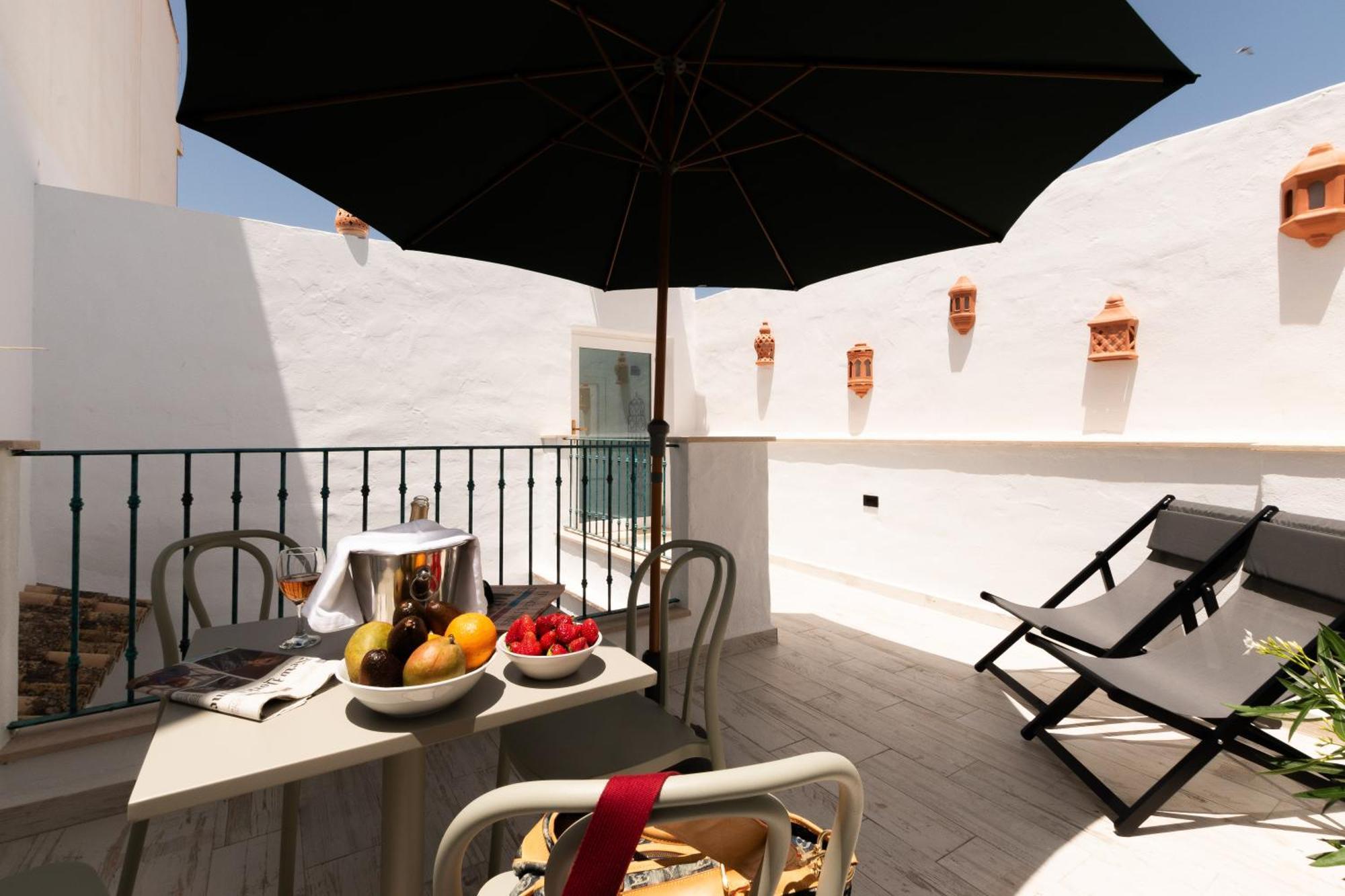 אסטפונה Casa Esmeralda - Luxury Boutique Apartments Old Town מראה חיצוני תמונה
